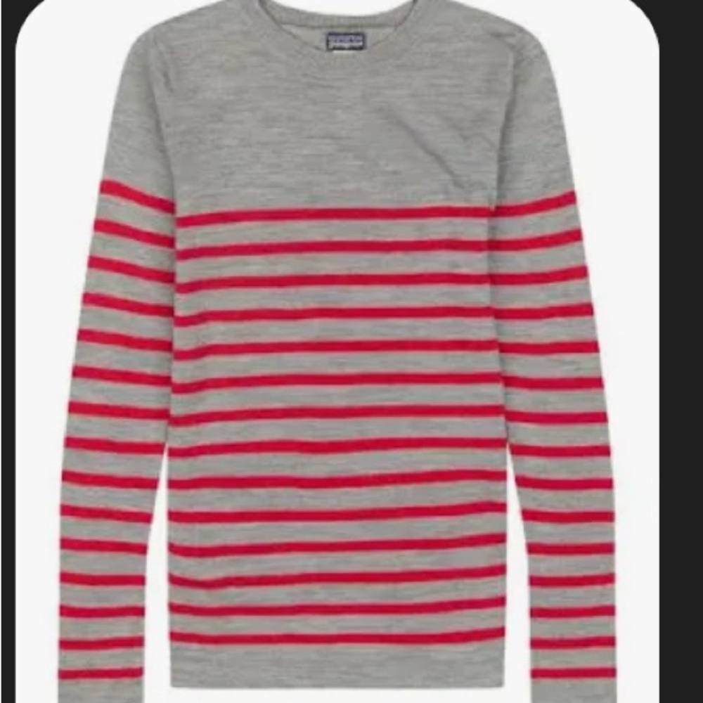Patagonia Women’s Long Sleeve Gray and Red Striped Tee - Picture 5 of 5